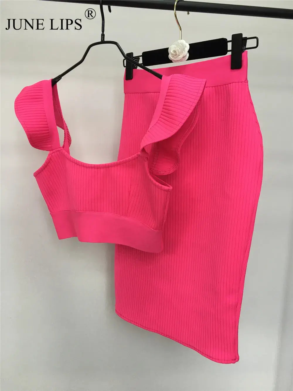 JUNE LIPS 2022 New Ladies Mini Skirt Sleeveless Ruffle Vest Tight Bandage Two-Piece Set High-End Women's Clothing Wholesale