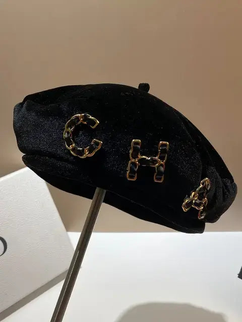 CHA chain letter beret female autumn and winter golden velvet black bud hat fashion French retro artist hat trend